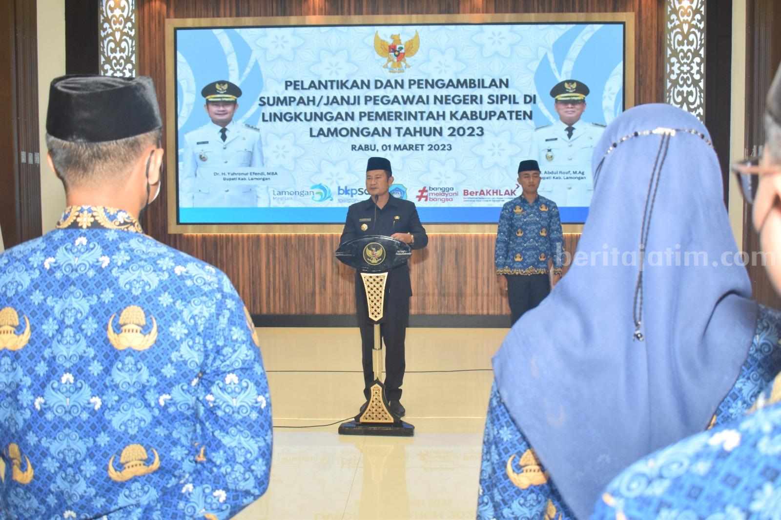 Pelantikan dan Pengambilan Sumpah /Janji PNS di Lingkungan Pemkab Lamongan Tahun 2023 (Foto: Dok. Prokopim for beritajatim.com).