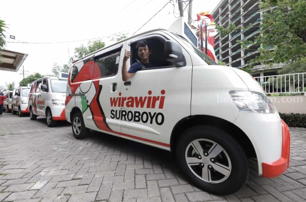Salah satu armada Feeder Wira Wiri Suroboyo