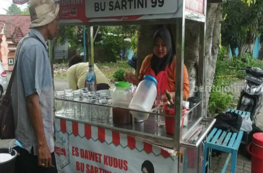 Penjual Es Dawet di Mojokerto Ini Jual 250 Bungkus Setiap Hari Es Dawet Mojokerto