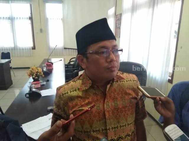 Ribuan Sekolah di Bangkalan Belum Ramah Anak Ketua Komisi D DPRD Bangkalan, Nurhasan (Foto: Zamachsari/beritajatim.com)