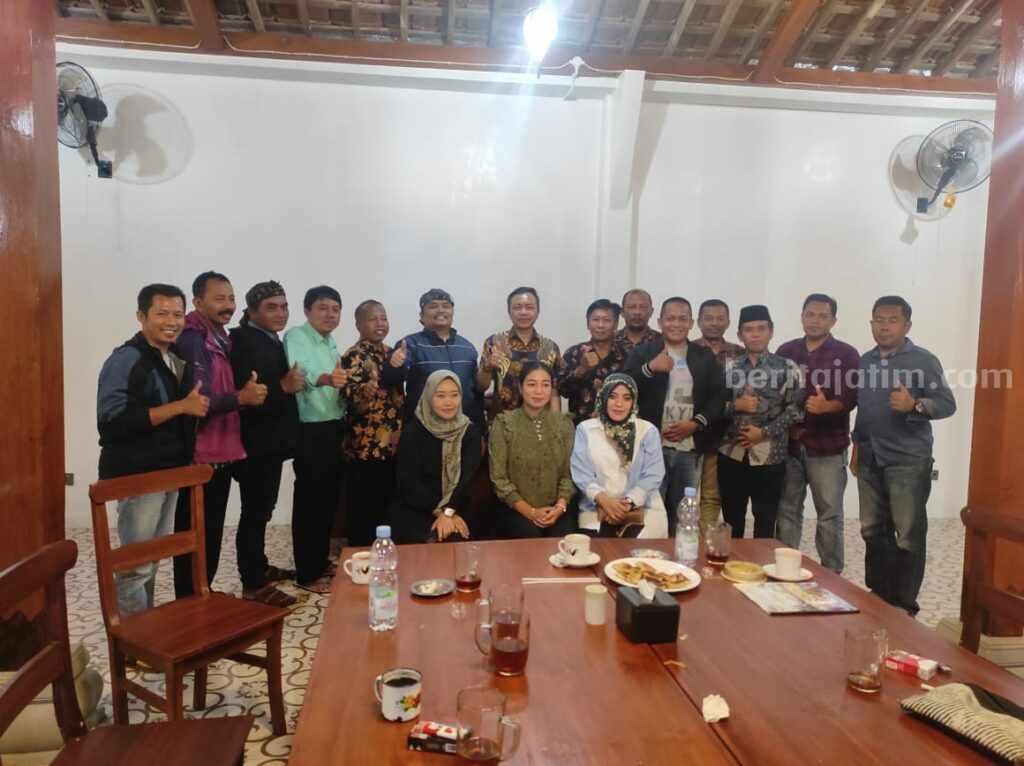Nasdem Kabupaten Blitar Dukung Rahmat Santoso Maju Bupati di Pilkada 2024 Pertemuan antara Nurhadi dan Rahmat Santoso jelang Pilkada Kabupaten Blitar 2024