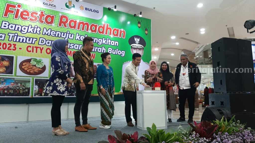 52 UMKM Jatim Ikuti Pameran Fiesta Ramadan 2023 Wagub Jatim Emil Elestianto Dardak membuka Pameran Fiesta Ramadan 2023 di atrium Mall Cito Surabaya.