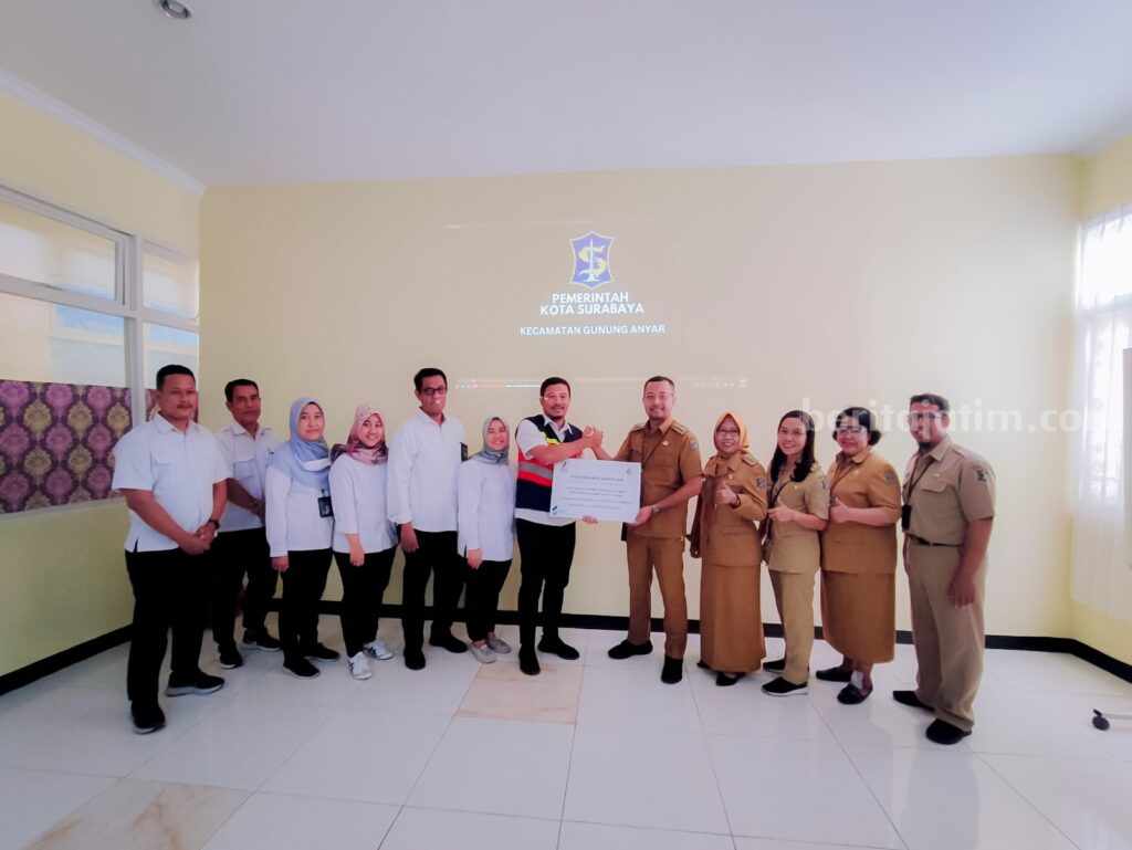 SIER Dukung Surabaya Zero Stunting, Ini yang Dilakukan Penyerahan bantuan secara simbolis kepada masing-masing kecamatan sebagai bagian dari peringatan HUT ke-49 PT SIER.