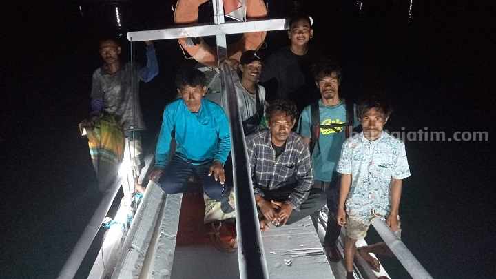5 ABK Baruna Jaya Raya Ditemukan di Lombok Timur ABK KM Baruna Jaya ditemukan di perairan Lombok Timur