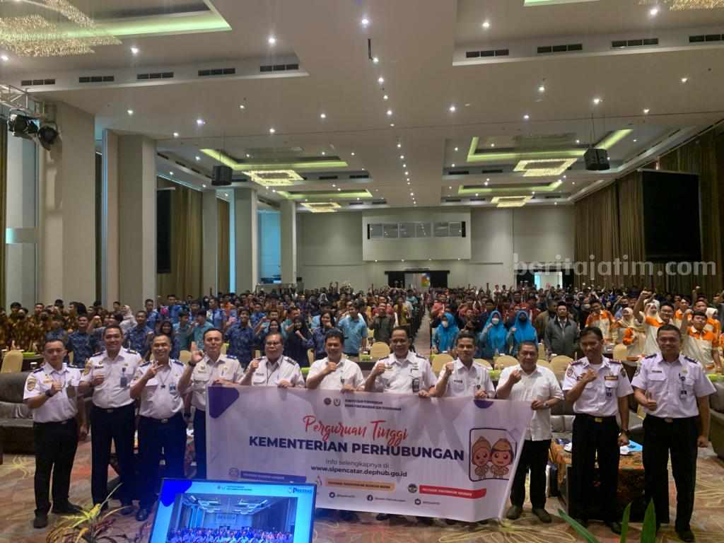 Kemenhub Gelar Sosialisasi Sipencatar 2023 di Tiga Kota, Diikuti 1.000 Siswa SMA/SMK Sosialisasi Sipencatar 2023 di Surabaya diikuti 1.000 siswa SMA/SMK