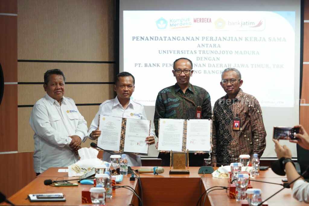 Mahasiswa UTM Kini Bisa Bayar Uang Kuliah Pakai VA Bankjatim