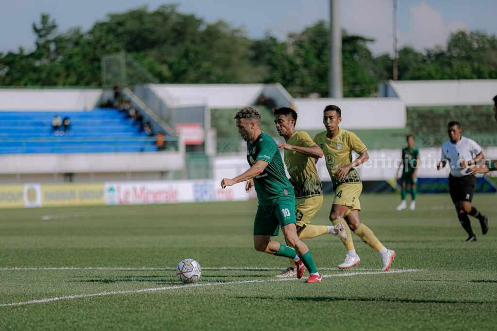 Persebaya Surabaya saat pertandingan melawan Barito Putra, Kamis (9/3/2023) 