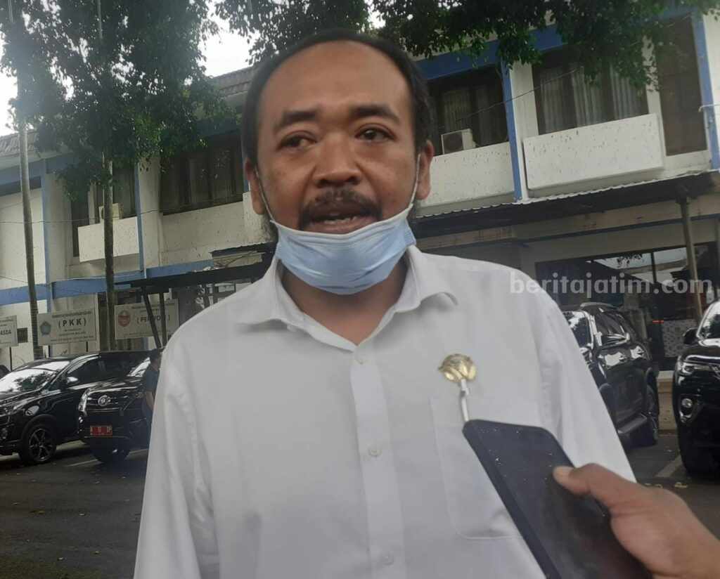 Pemkab Malang Diminta Terbitkan Aturan Hiburan Malam dan Panti Pijat Wakil Ketua DPRD Kabupaten Malang, Sodikul Amin, Kamis (9/3/2023) siang.