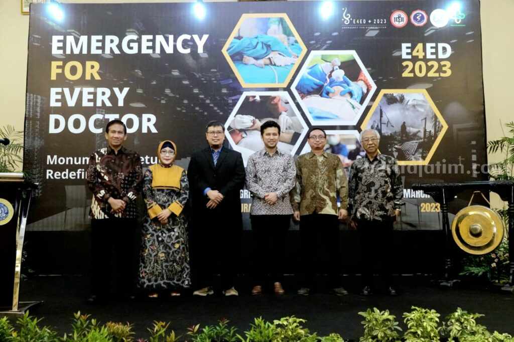 Wakil Gubernur Jawa Timur Emil Elestianto Dardak saat menghadiri Workshop dan Simposium Pendidikan Kedokteran Berkelanjutan yang diselenggarakan oleh Fakultas Kedokteran Universitas Airlangga (Unair).