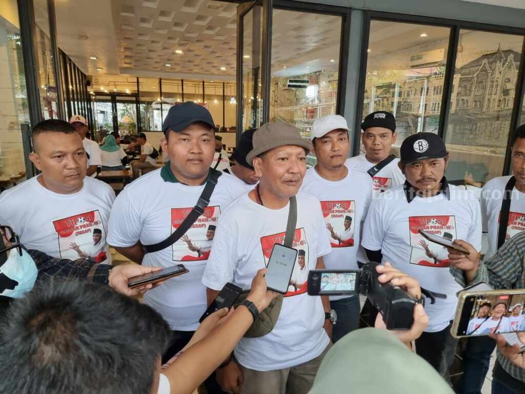 Puluhan Relawan Tifosi Ganjar Pranowo Deklarasi di Surabaya