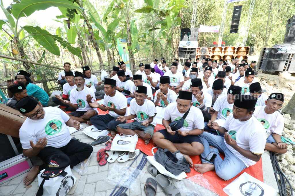 Kiai Muda Pendukung Ganjar Gandeng Paguyuban Soundsystem Gelar Doa Kiai Muda Pendukung Ganjar Jatim Gelar Doa Bersama