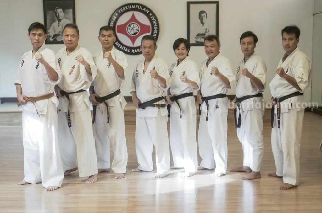 Anggota Perkumpulan PMK Kyokushinkai Tegaskan Tjandra Sridjaja Tak Gelapkan Uang Arisan Para pengurus PMK Kyokushinkai karate Do Indonesia