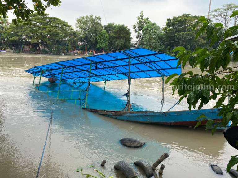 Wawali Surabaya Instruksikan Cek Kelayakan Kapal Tambang Kapal di tambangan yang tenggelam
