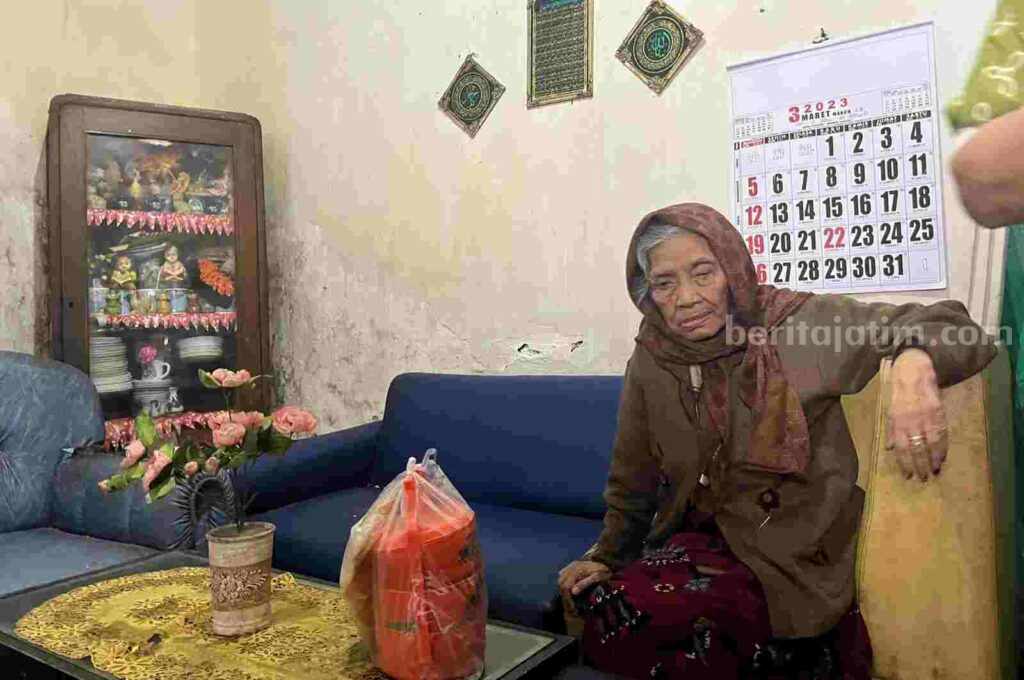 Pj Wali Kota Batu Kirim 60 Porsi Buka Puasa Setiap Hari untuk Warga Miskin