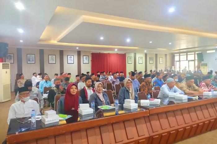 Pemkot Kediri membekali takmir masjid.
