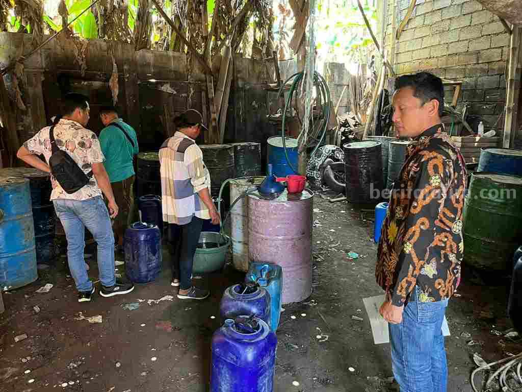 Pemasok BBM Oplosan di Tosari Pasuruan Tertangkap tersangka BBM Oplosan