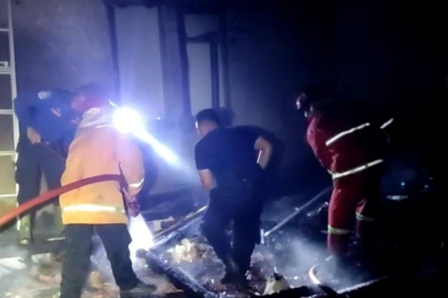 3 Rumah di Karanggeneng Lamongan Terbakar Kebakaran Lamongan