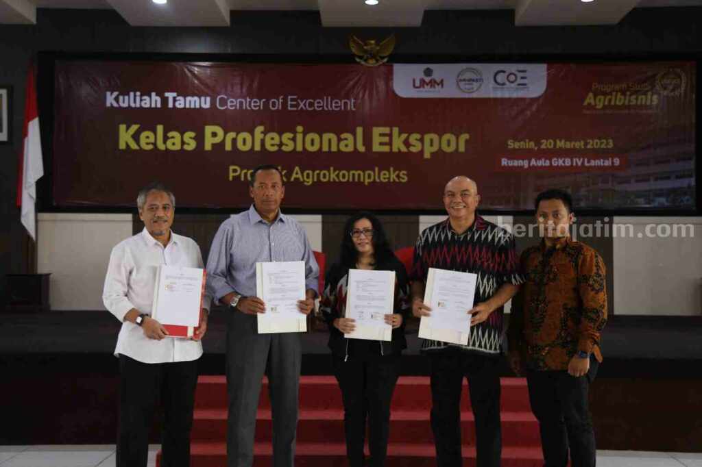 Rektor UMM bersama PT. MAS Group melakukan penandatangan kerjasama CoE (Foto: Istimewa)