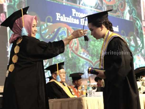 Unitomo Surabaya