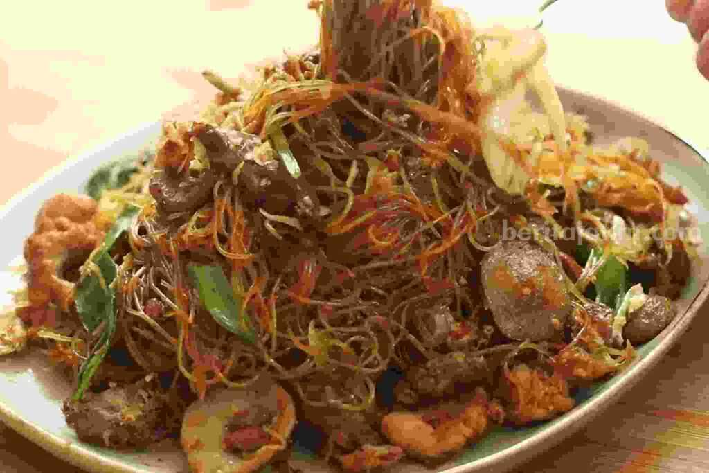 Bihun Goreng Ala Solaria (sumber: Twitter Chef Devina Hermawan)