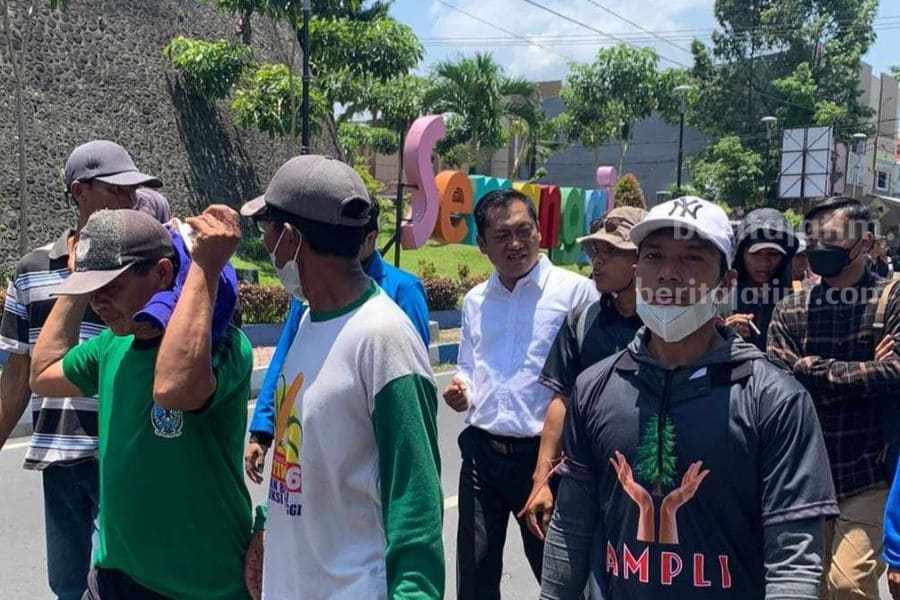 demo tambak jember