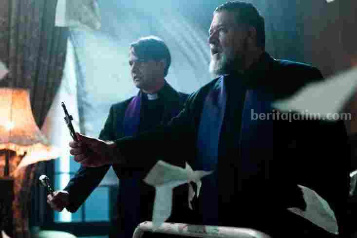 Deretan Film Hollywood yang Rilis April 2023, Ada Genre Aksi hingga Horor Foto: Film horor The Pope's Exorcist yang tayang bulan April 2023. (IMDb.com).
