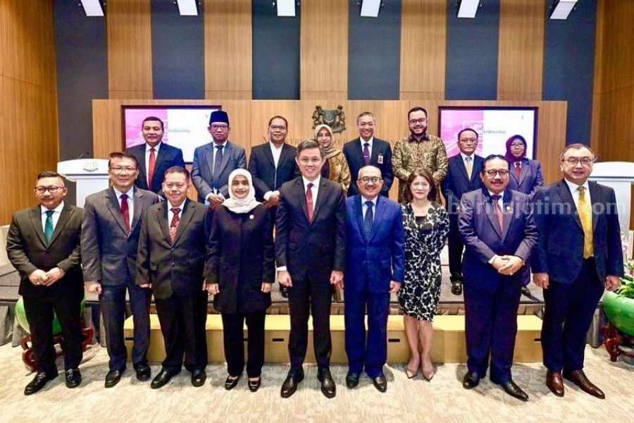 Bupati Banyuwangi dapat Fellowship di Singapura: Kesempatan Berharga bupati banyuwangi