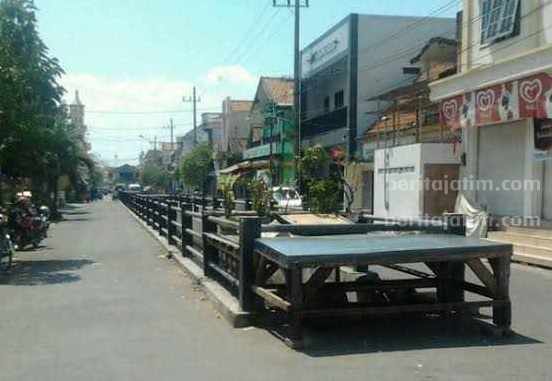 jalan gresik