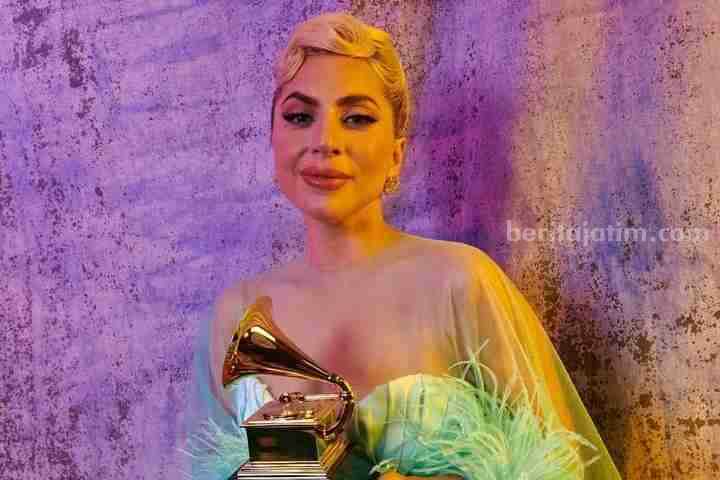 Potret Lady Gaga yang sedang berulangtahun hari ini.