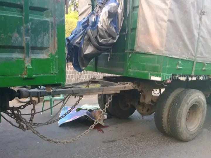 Pemotor di Jombang Tewas setelah Hantam Jalan Berlubang jalan berlubang