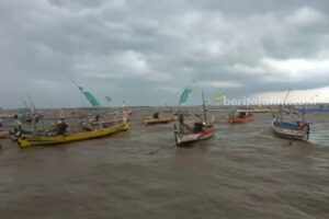 1 Penumpang Kapal Sabuk Nusantara 92 Lompat ke Perairan Sepudi Sumenep laut pasuruan