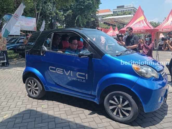 Mobil Listrik Ubaya