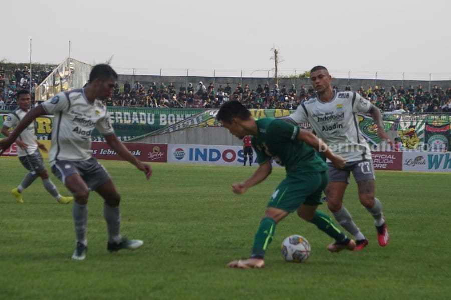 Persebaya Tiga Kali Lakukan Kesalahan, Aji Santoso Tetap Apresiasi Pemain persebaya