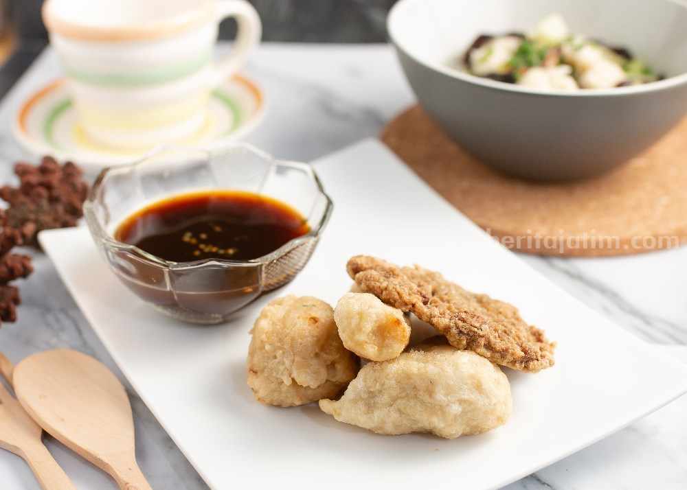 Ilustrasi pempek. (Sumber foto: Jamaludin Muh/pexels.com)