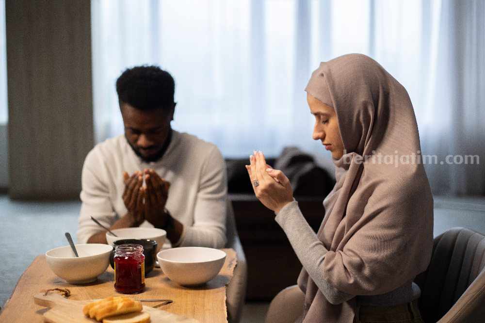 Sambut Ramadhan, Ini Bacaan Niat dan Doa Buka Puasa Ilustrasi doa. (Sumber foto: Monstera/pexels.com)
