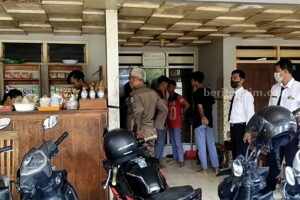 Satpol PP Lamongan mendatangi kafe