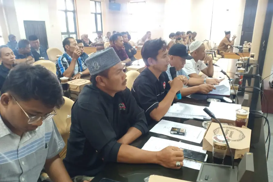 warga blitar