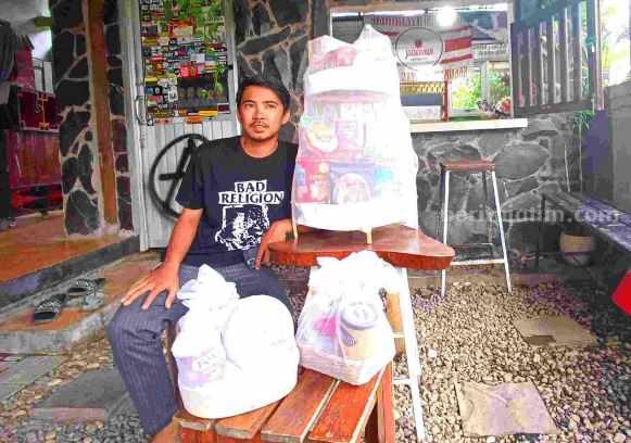 Pemuda Pandaan Pasuruan Sukses Kembangkan Bisnis Parcel Sondi, pemuda Pandaan Pasuruan yang sukses dalam usaha parcel.