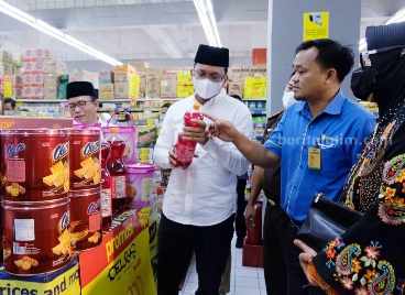 Gus Muhdlor Sidak Mamin di Sejumlah Toserba Sidoarjo
