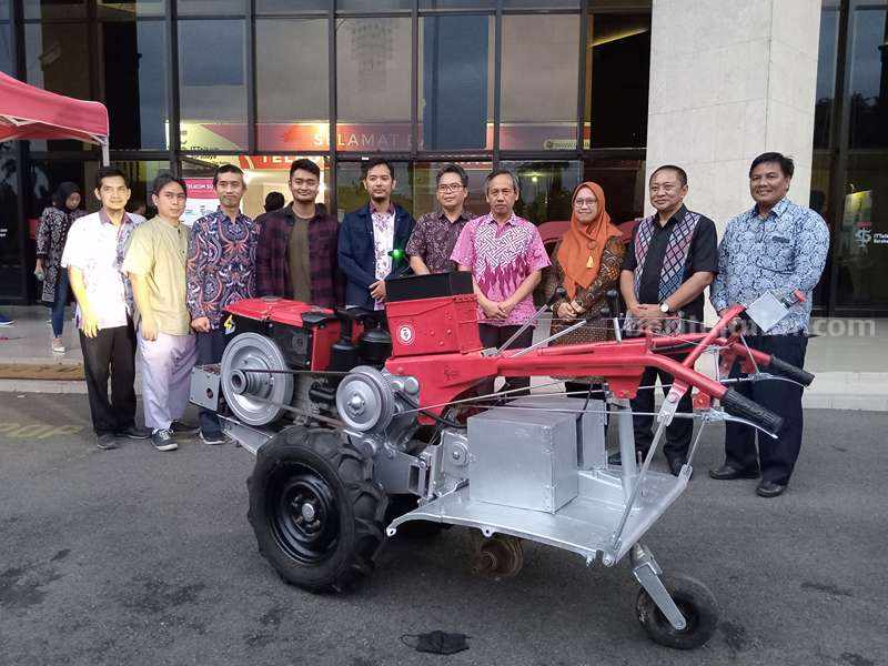 Autonomous Traktor hasil inovasi mahasiswa ITTelkom Surabaya