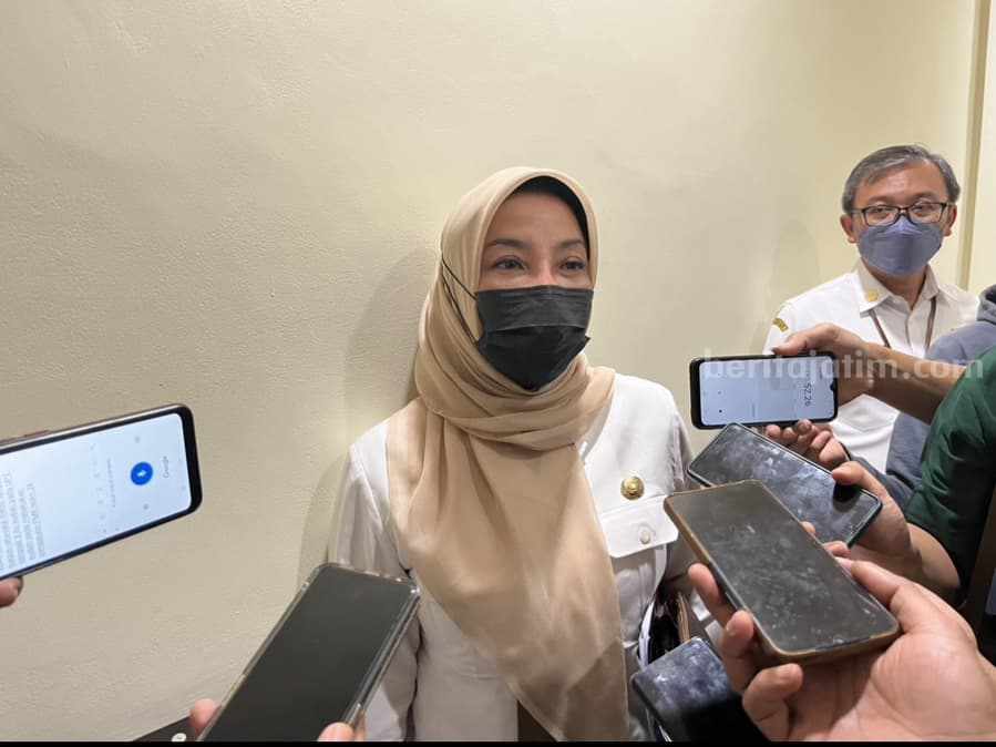 Kepala BKPSDM Surabaya Ira Tursilowati.[foto/ademasrio].
