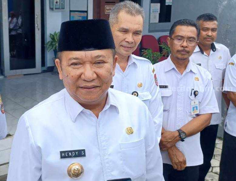 Bupati Jember Hendy Siswanto