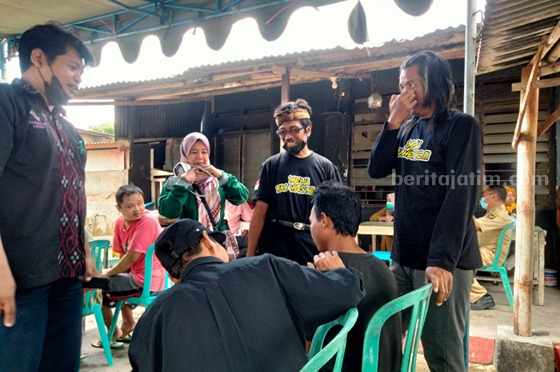 Puluhan ODGJ Usia Produktif, Ketua LPMK Ngampel Kediri : Mereka Berhak Sehat! FotoJet - 2023-04-05T221222.778_11zon