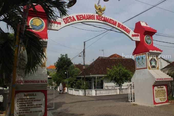 Desa Kemangi Gresik Tempat Siar Agama Islam di Pesisir Utara Pintu masuk Desa Kemangi, Kecamatan Bungah, Gresik