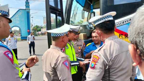 Hasil Ramp Check Bus Polres Magetan: Ada Ban Halus