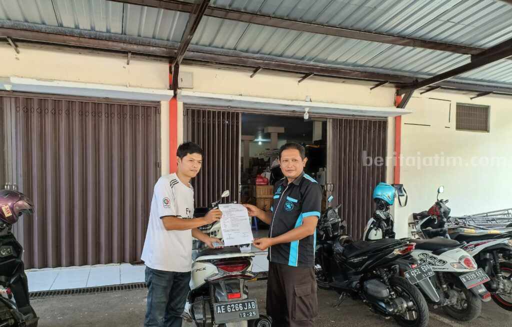 Pemudik Mulai Titipkan Kendaraan di Polres Malang saat Pulang Kampung Iwan Taufik, memilih menitipkan kendaraan roda duanya di Polres Malang, Selasa (18/4/2023) selama mudik ke kampung halamannya di Ngawi.
