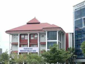 Gedung Fakultas Kedokteran Gigi Universitas Muhammadiyah Surabaya Gedung Fakultas Kedokteran Gigi Universitas Muhammadiyah Surabaya