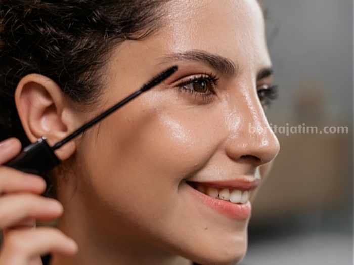 Benarkah Minyak Kemiri Dapat Membuat Bulu Mata Tebal dan Lentik? Begini Penjelasan secara Medis Ilustrasi bulu mata tebal dan lentik. (Sumber foto: Pexels)