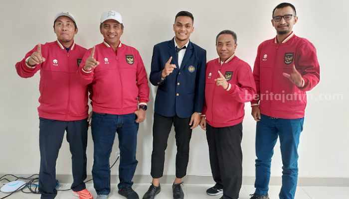 Jalani Sidang Skripsi di Unesa, Rachmat Irianto: Mudah Bermain Bola Rachmat Irianto,