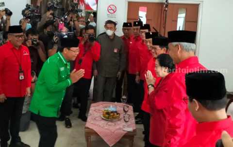 Ganjar Pranowo Dampingi Megawati Terima Elite PPP, Bahas Kerja Sama Politik